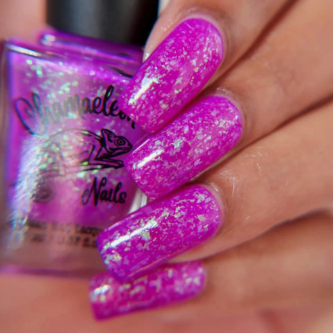 Chamaeleon Nails